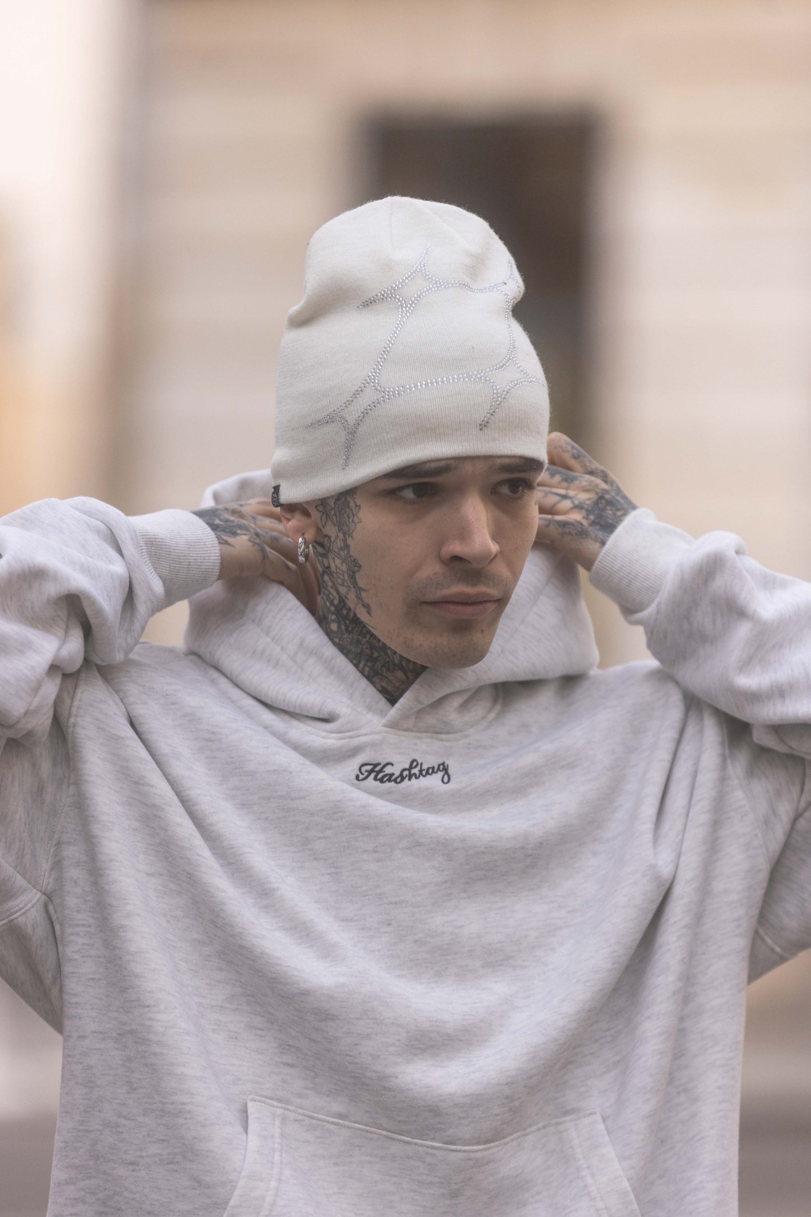 V1 SKULLY #CREME